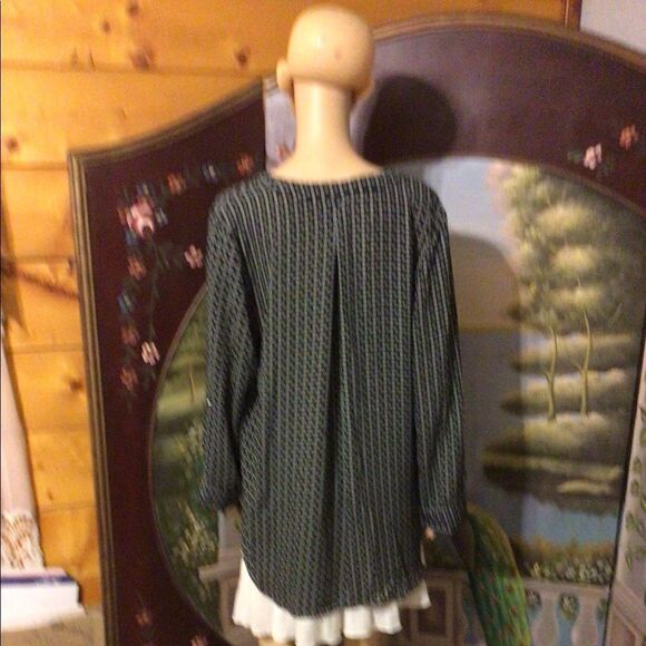 H&M Black with Tiny White Flowers Tunic Top L - Picture 2 of 7